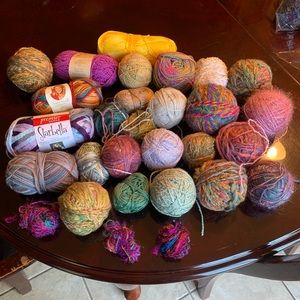 Assorted yarn lot